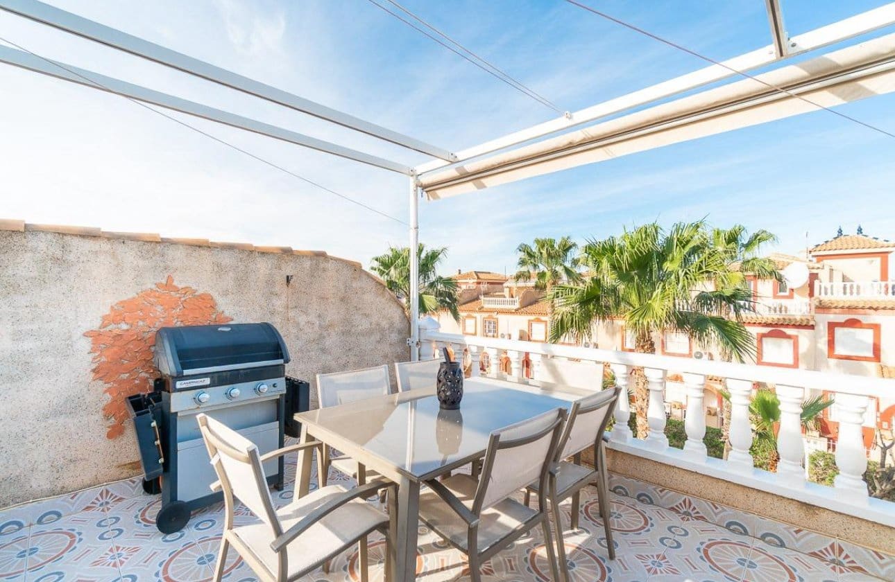 2 soveværelse Lejlighed til salg i Playa Flamenca med swimmingpool - € 195.000 (Ref: 9901628)
