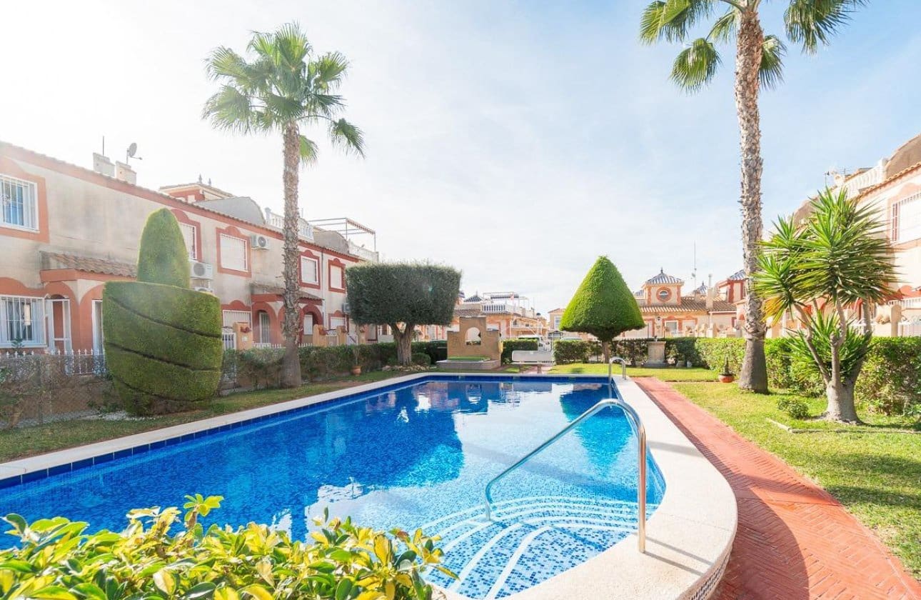 2 soveværelse Lejlighed til salg i Playa Flamenca med swimmingpool - € 195.000 (Ref: 9901628)