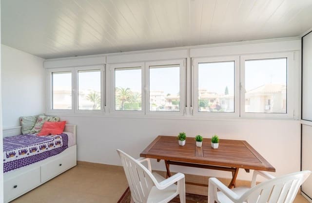 Chalet de 2 habitaciones en Playa Flamenca, Orihuela en venta con piscina - 264.000 € (Ref: 9901629)