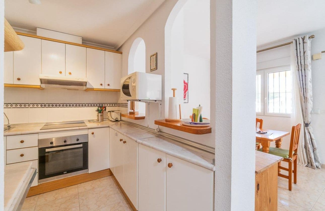 Chalet de 2 habitaciones en Playa Flamenca en venta con piscina - 264.000 € (Ref: 9901629)