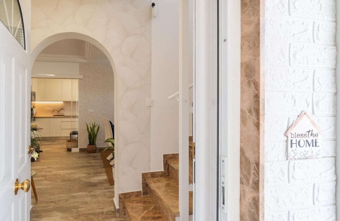 4 sovrum Hus till salu i Filipinas med pool - 399 000 € (Ref: 9901630)