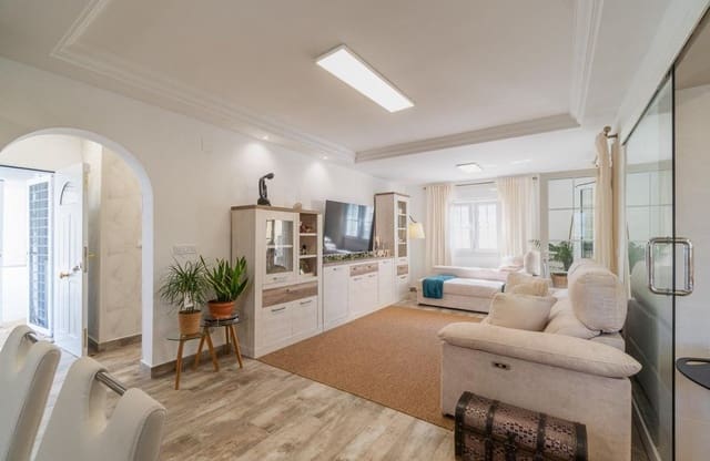 4 sovrum Hus till salu i Las Filipinas med pool - 399 000 € (Ref: 9901630)