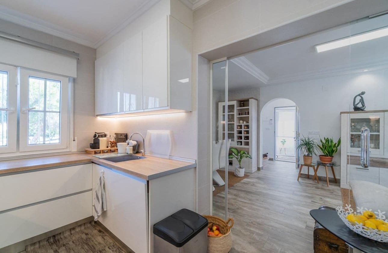 4 sovrum Hus till salu i Filipinas med pool - 399 000 € (Ref: 9901630)