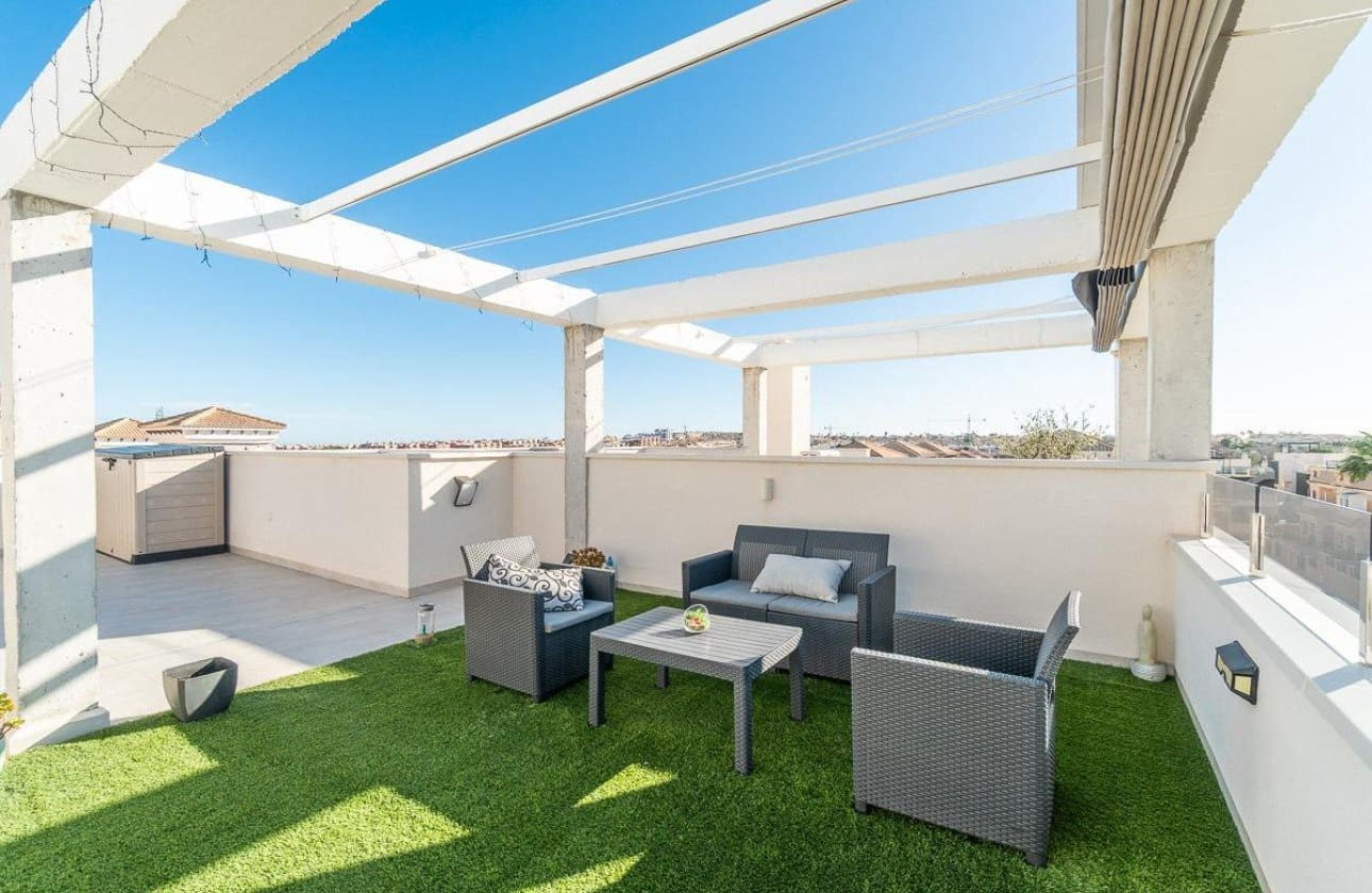 2 soveværelse Byhus til salg i Villamartin med swimmingpool - € 255.000 (Ref: 9901631)