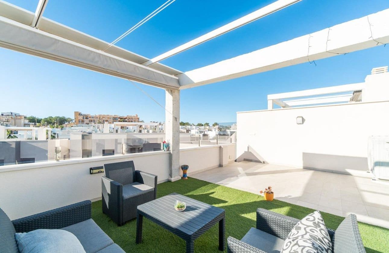2 soveværelse Byhus til salg i Villamartin med swimmingpool - € 255.000 (Ref: 9901631)