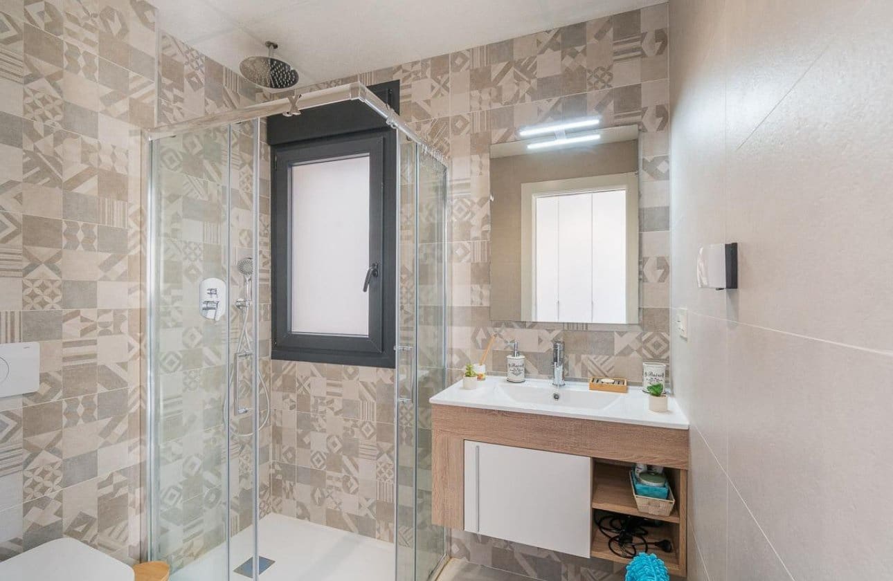 2 soveværelse Byhus til salg i Villamartin med swimmingpool - € 255.000 (Ref: 9901631)
