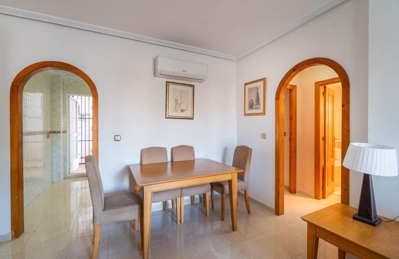 Apartamento de 2 habitaciones en Orihuela Costa en venta con piscina - 135.000 € (Ref: 9901633)