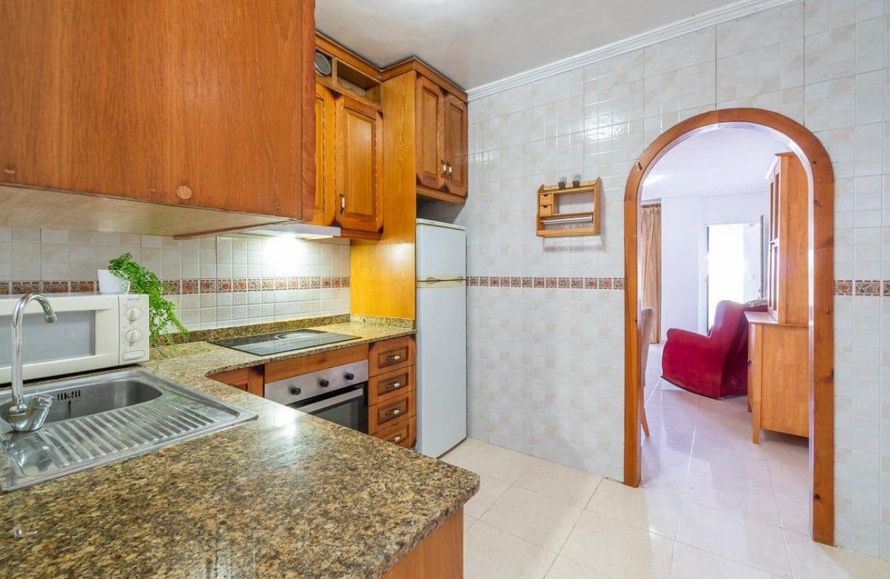 Apartamento de 2 habitaciones en Orihuela Costa en venta con piscina - 135.000 € (Ref: 9901633)
