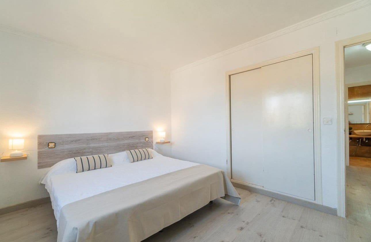 2 camera da letto Appartamento sulla Spiaggia in vendita in Orihuela Costa con piscina garage - 219.000 € (Rif: 9901634)