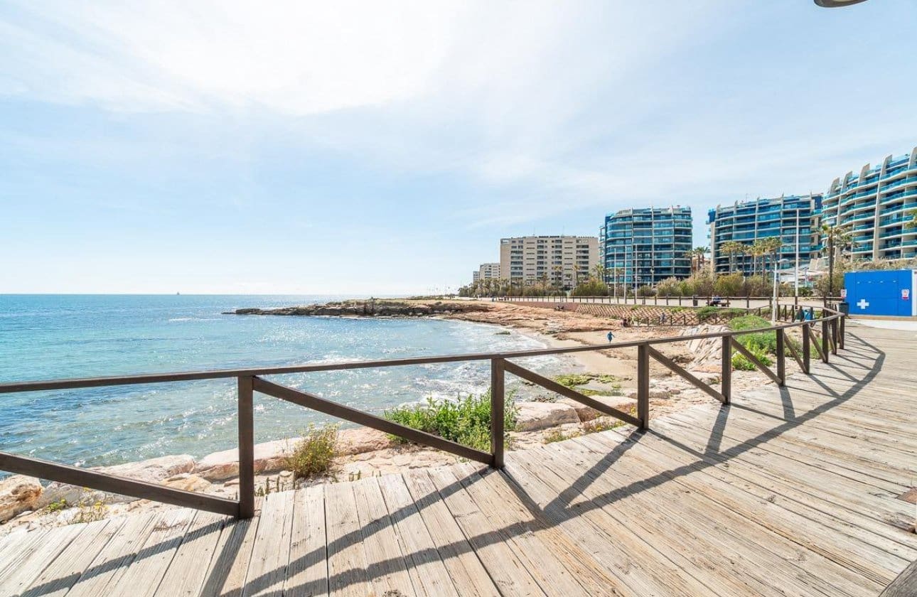 2 camera da letto Appartamento sulla Spiaggia in vendita in Orihuela Costa con piscina garage - 219.000 € (Rif: 9901634)
