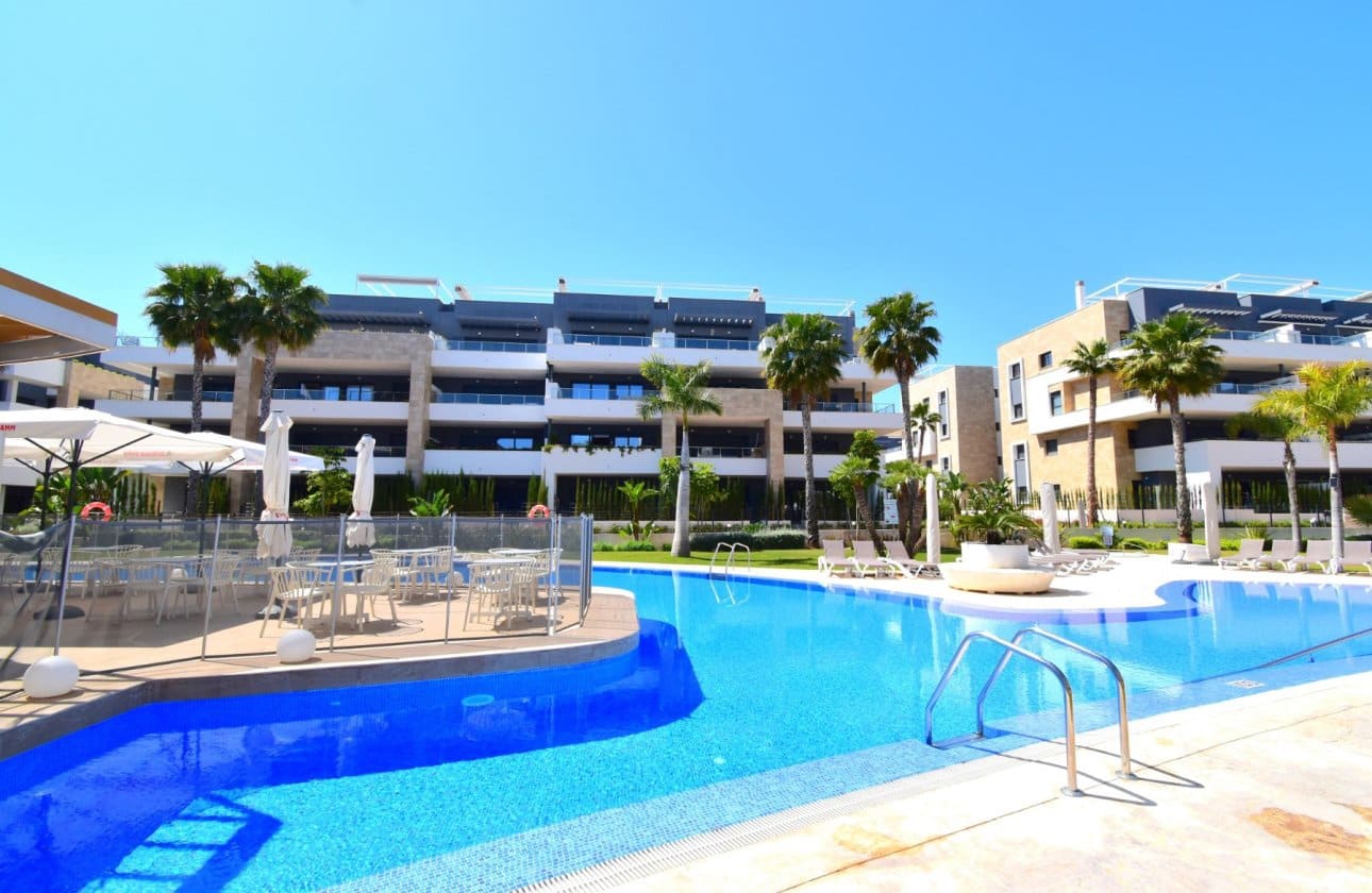 2 chambre Appartement à vendre à Playa Flamenca avec piscine - 365 000 € (Ref: 9901635)