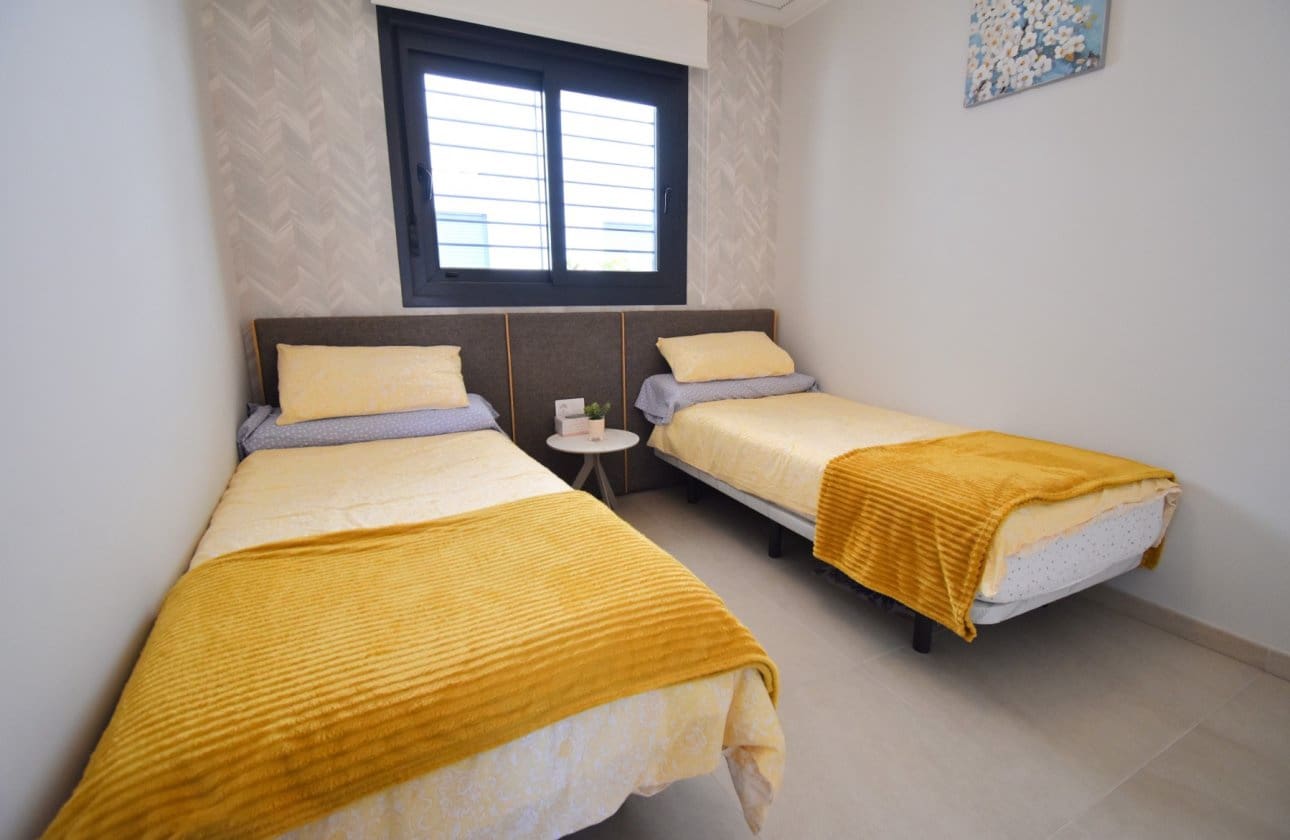 2 chambre Appartement à vendre à Playa Flamenca avec piscine - 365 000 € (Ref: 9901635)