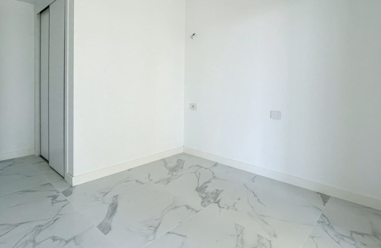 3 soveværelse Strandlejlighed til salg i Orihuela Costa med swimmingpool - € 579.900 (Ref: 9927902)
