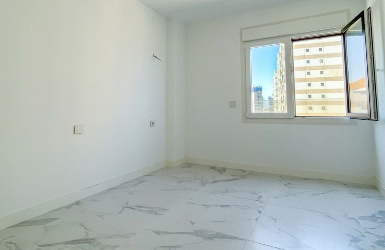 3 soveværelse Strandlejlighed til salg i Orihuela Costa med swimmingpool - € 579.900 (Ref: 9927902)