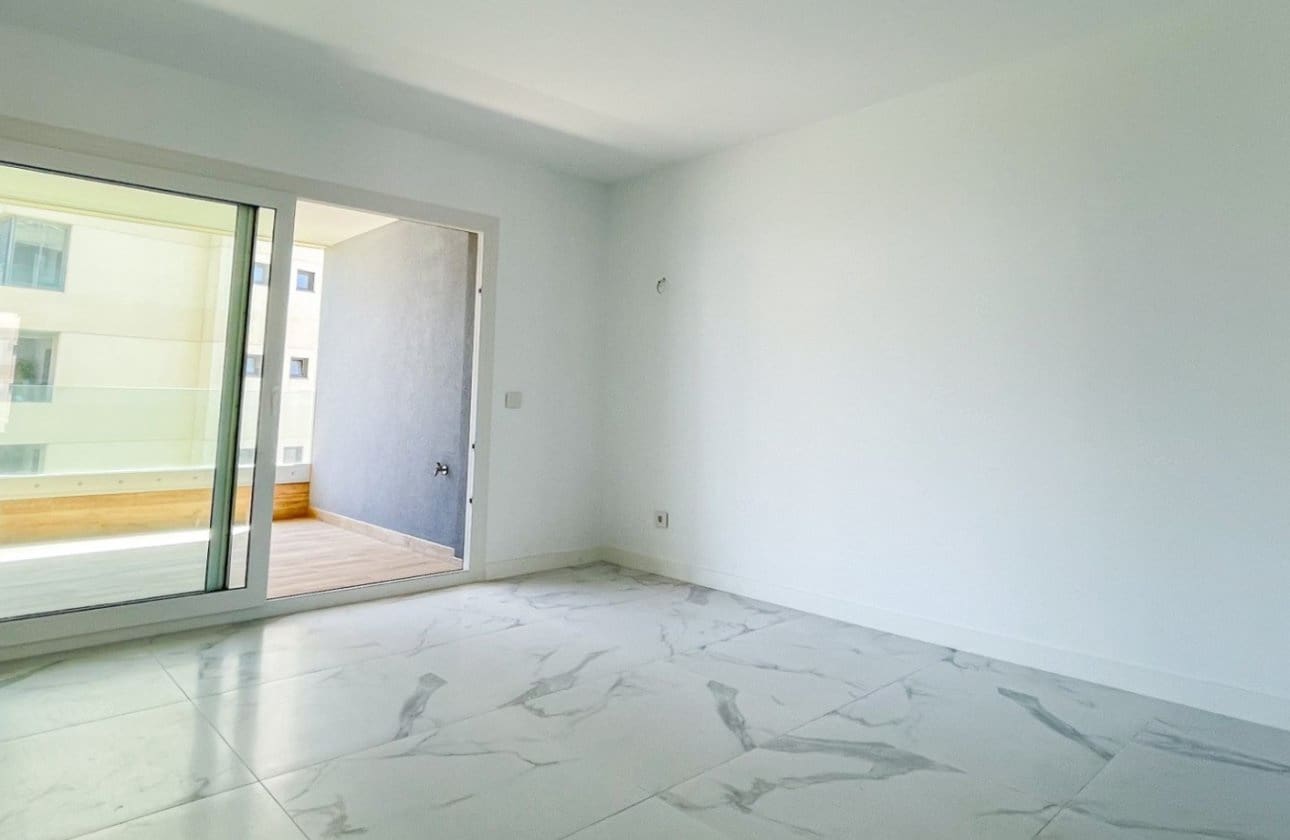3 soveværelse Strandlejlighed til salg i Orihuela Costa med swimmingpool - € 579.900 (Ref: 9927902)