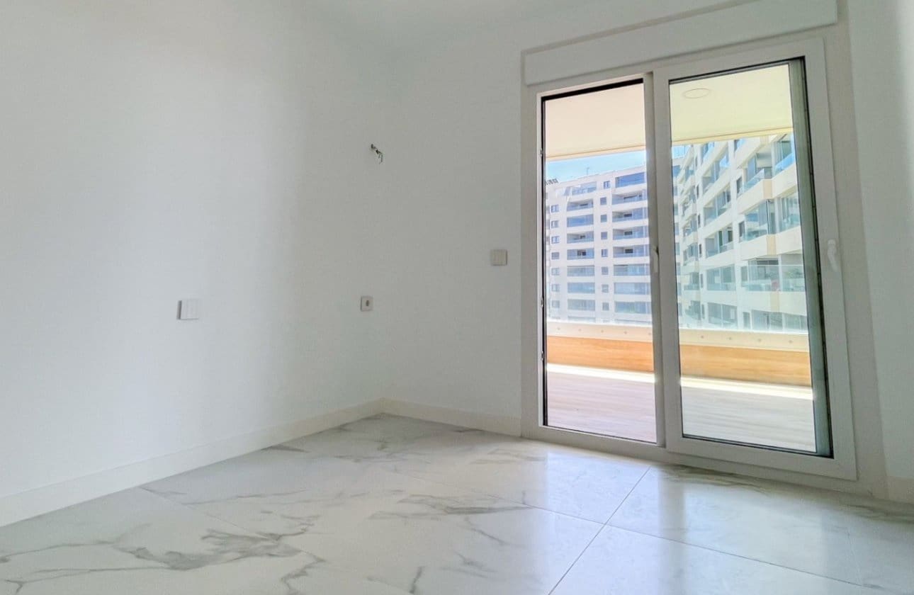 3 soveværelse Strandlejlighed til salg i Orihuela Costa med swimmingpool - € 579.900 (Ref: 9927902)