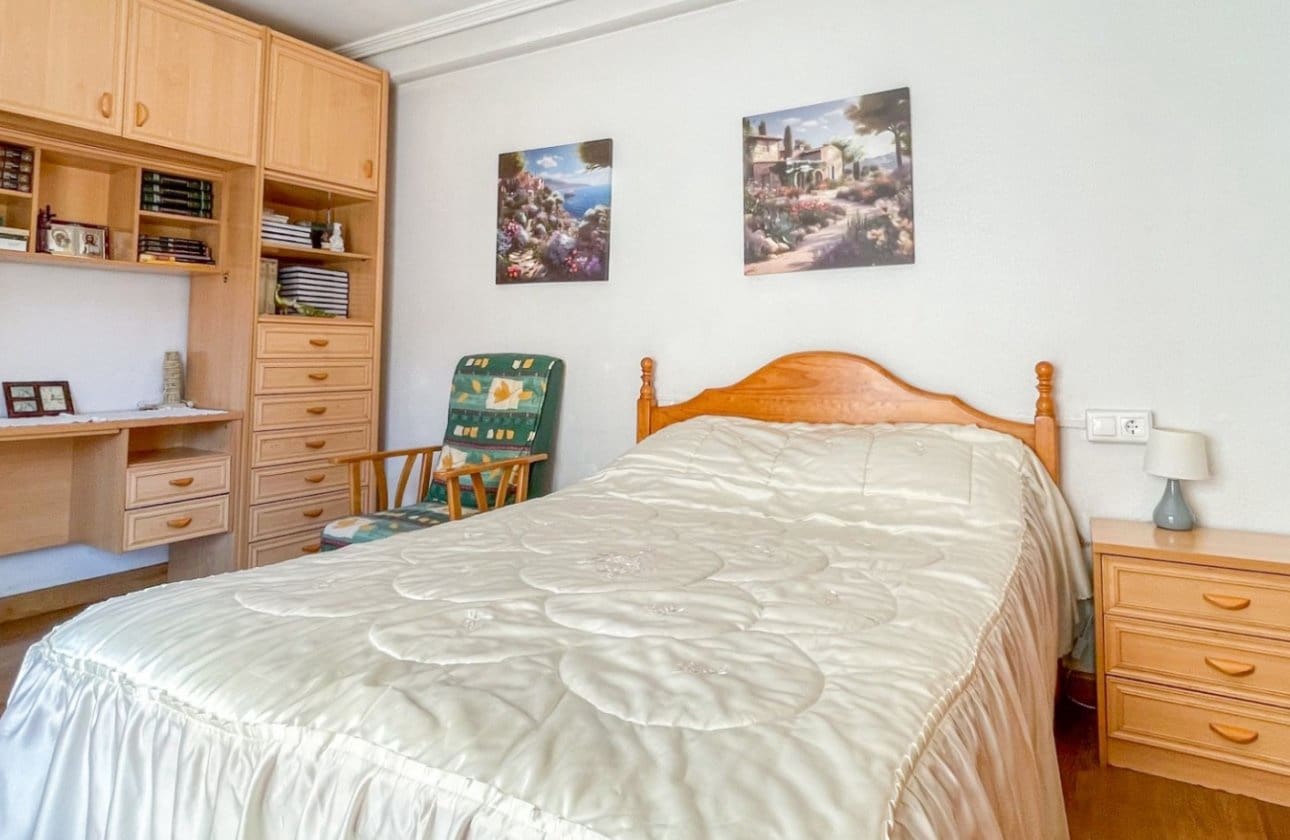 3 Zimmer Strandapartment zu verkaufen in Torrevieja - 259.900 € (Ref: 9927903)