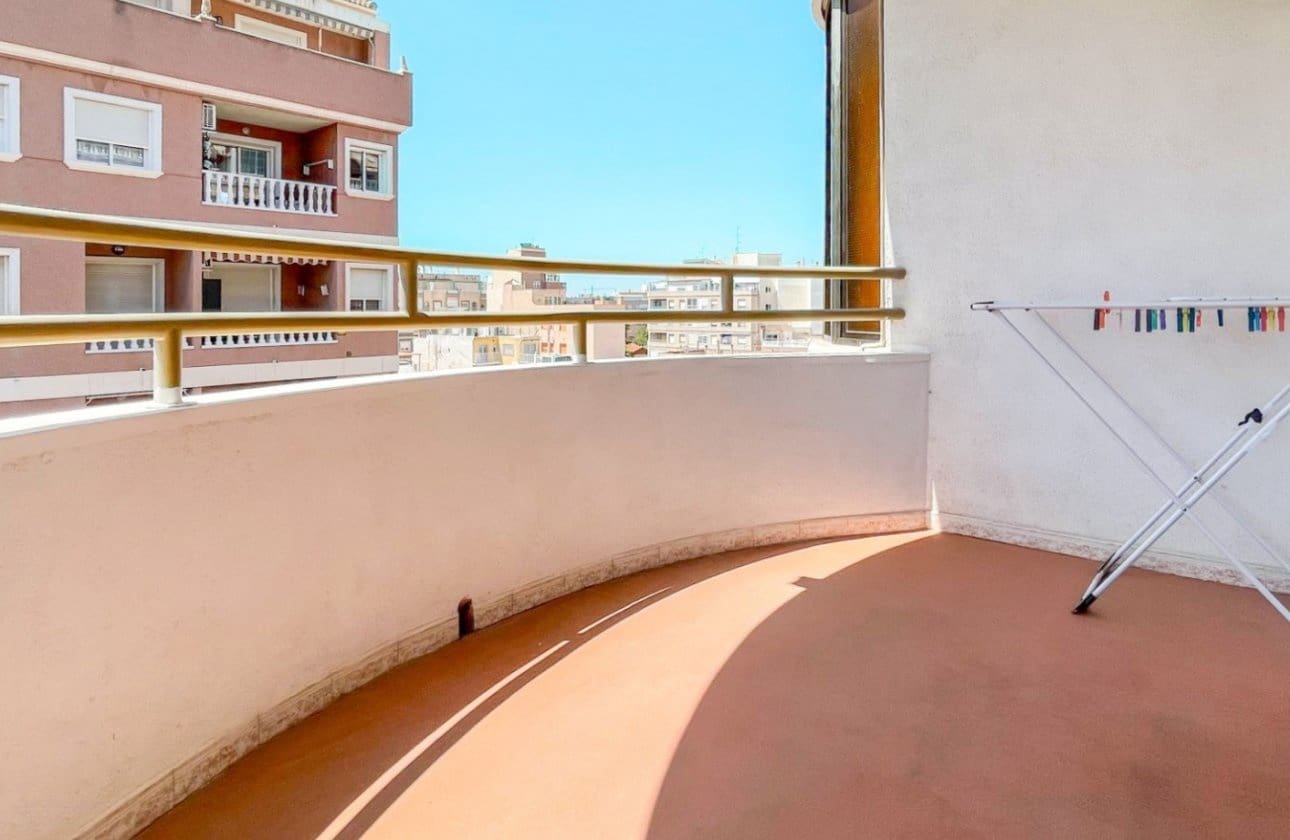 3 Zimmer Strandapartment zu verkaufen in Torrevieja - 259.900 € (Ref: 9927903)