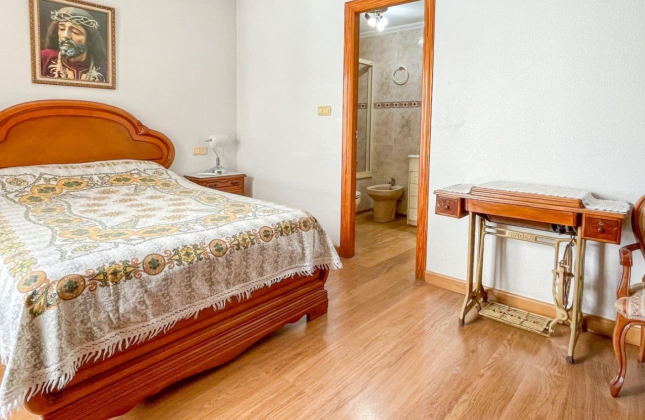 3 Zimmer Strandapartment zu verkaufen in Torrevieja - 259.900 € (Ref: 9927903)