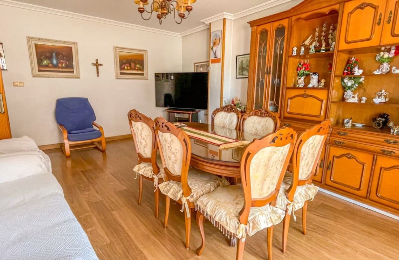 3 Zimmer Strandapartment zu verkaufen in Torrevieja - 259.900 € (Ref: 9927903)