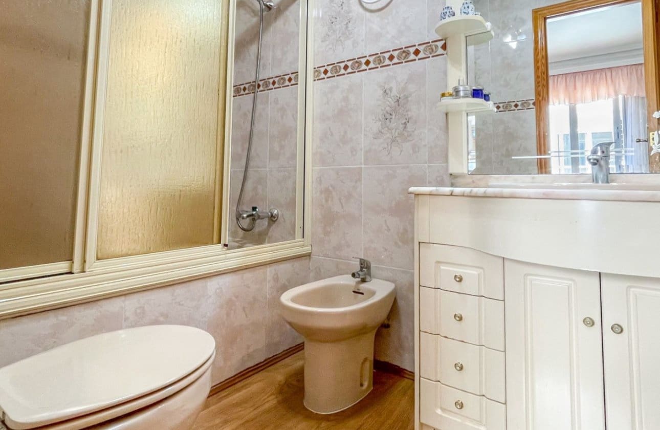 3 Zimmer Strandapartment zu verkaufen in Torrevieja - 259.900 € (Ref: 9927903)