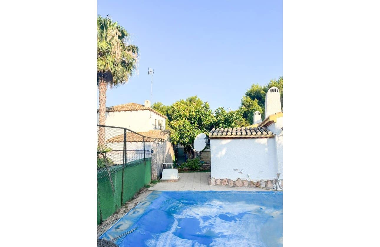 4 camera da letto Villa in vendita in Orihuela Costa con piscina - 824.000 € (Rif: 9927904)