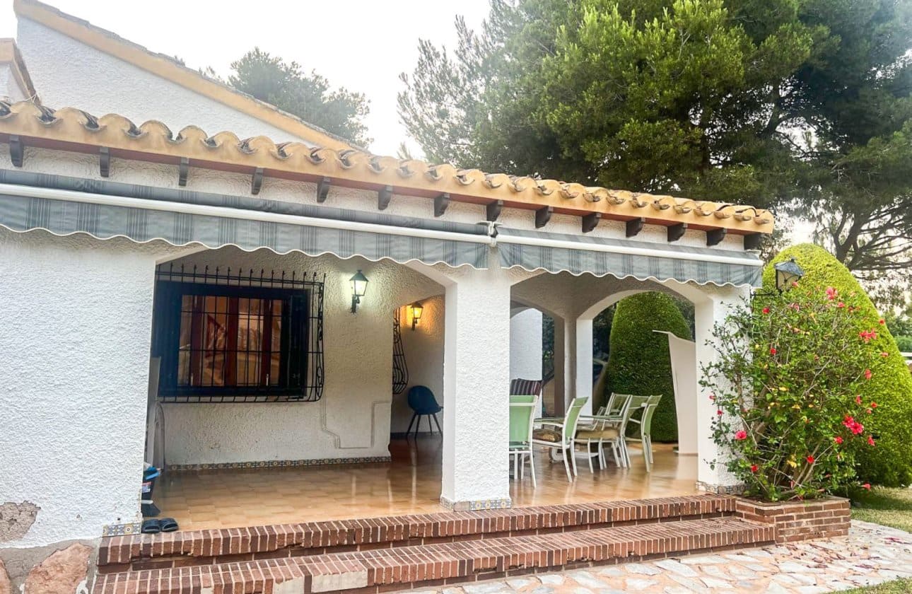 4 camera da letto Villa in vendita in Orihuela Costa con piscina - 824.000 € (Rif: 9927904)