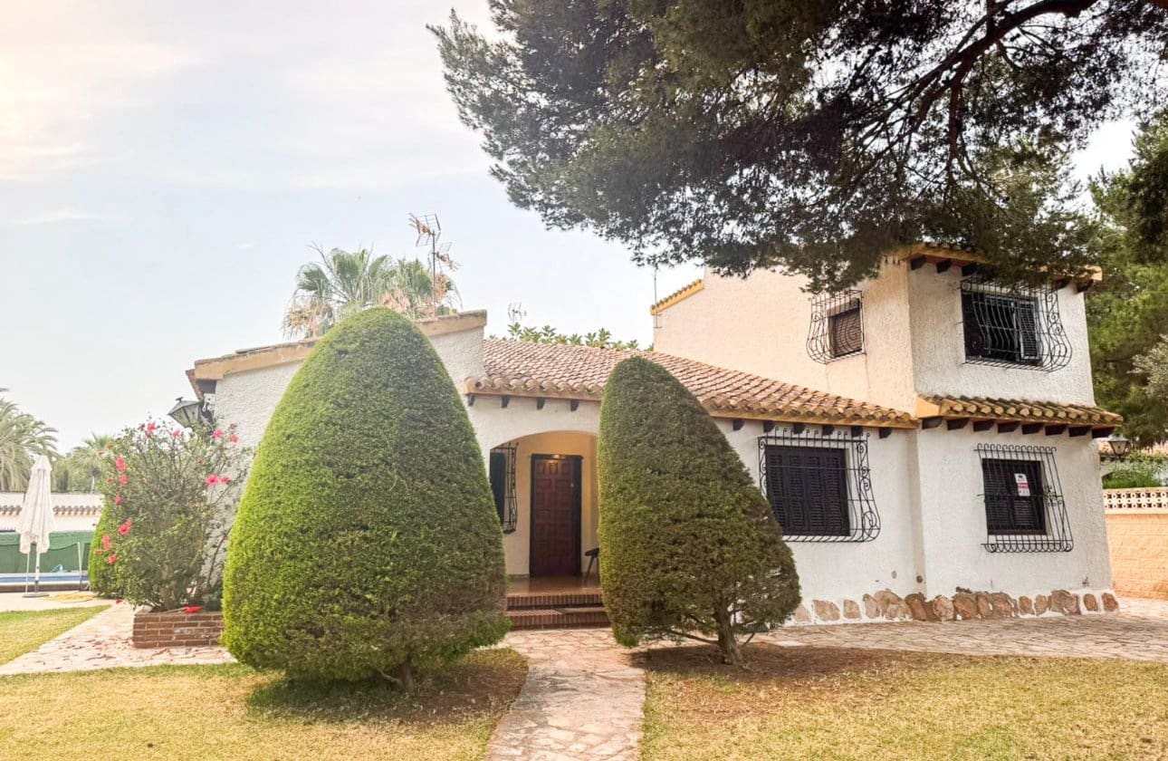 4 camera da letto Villa in vendita in Orihuela Costa con piscina - 824.000 € (Rif: 9927904)