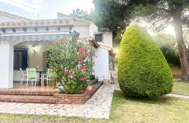 4 soveværelse Villa til salg i Punta Prima, Orihuela med swimmingpool - € 824.000 (Ref: 9927904)