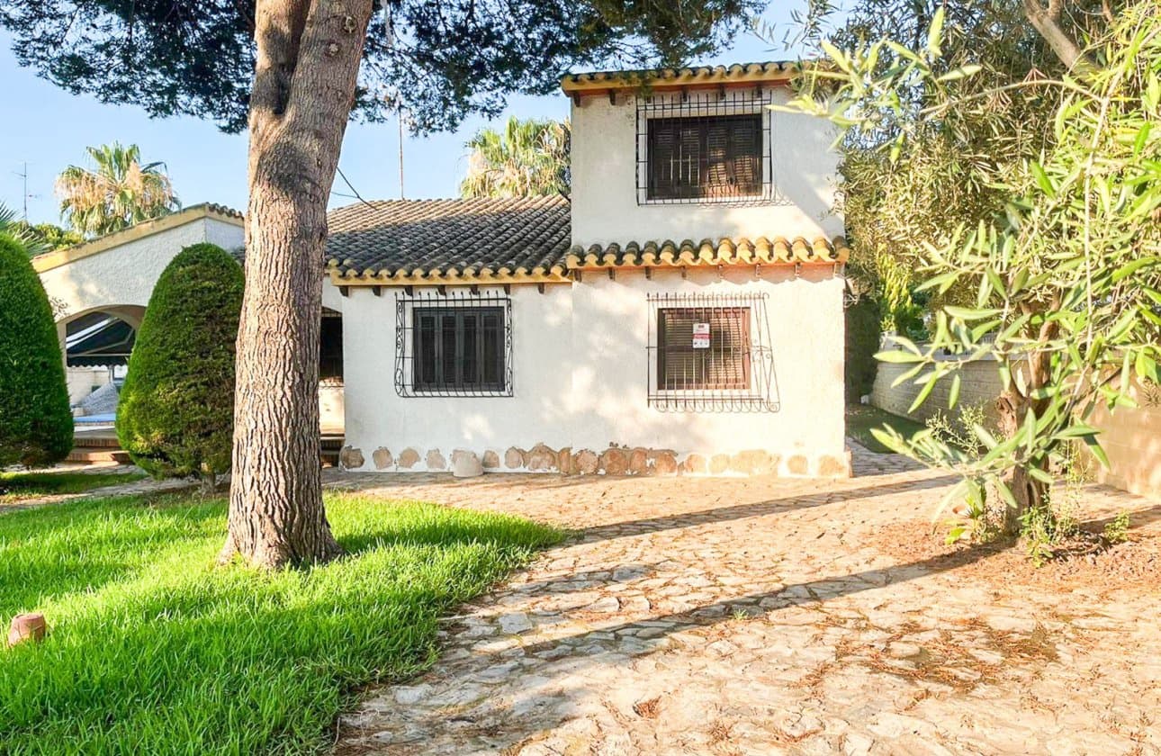 4 camera da letto Villa in vendita in Orihuela Costa con piscina - 824.000 € (Rif: 9927904)