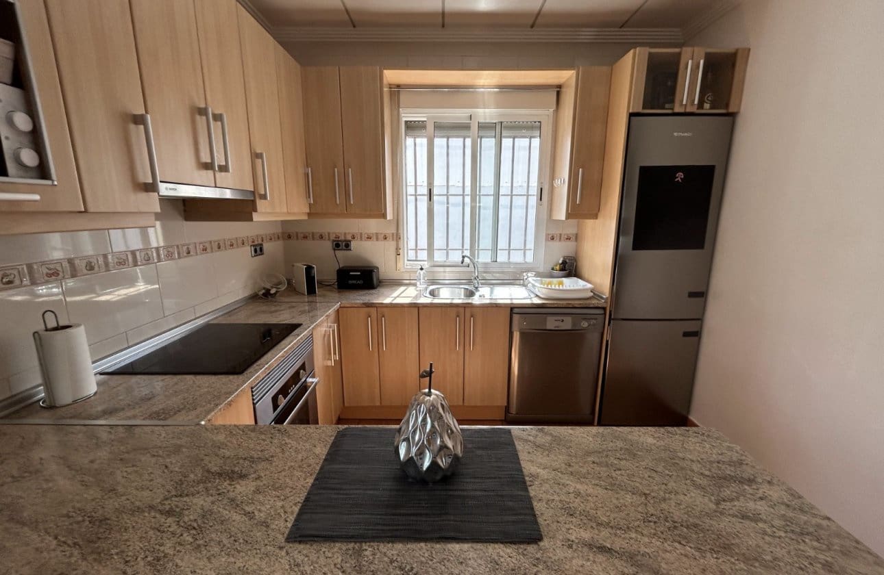 2 makuuhuone Huvila myytävänä paikassa Los Urrutias mukana uima-altaan - 209 000 € (Ref: 9934997)