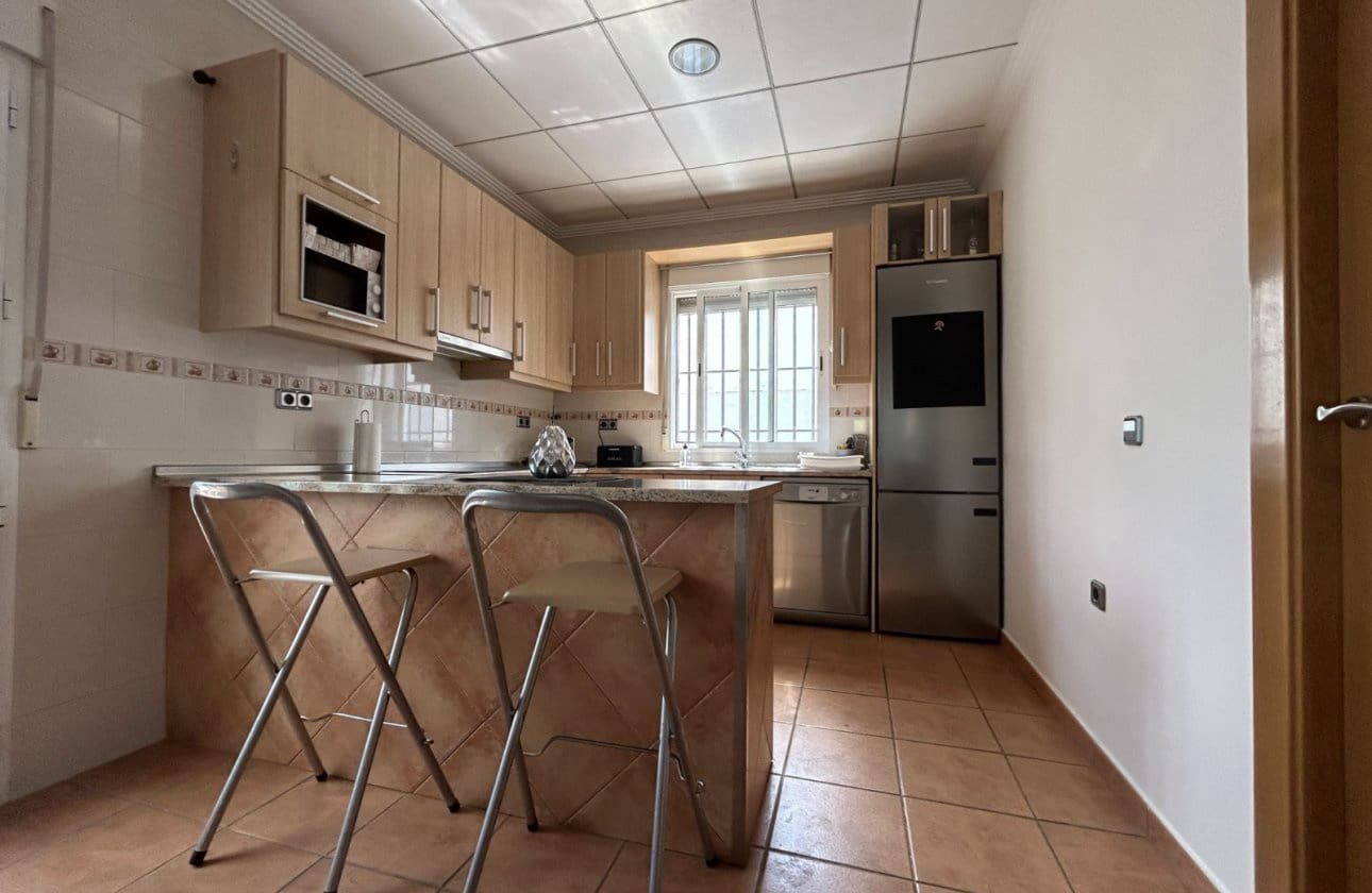 2 makuuhuone Huvila myytävänä paikassa Los Urrutias mukana uima-altaan - 209 000 € (Ref: 9934997)