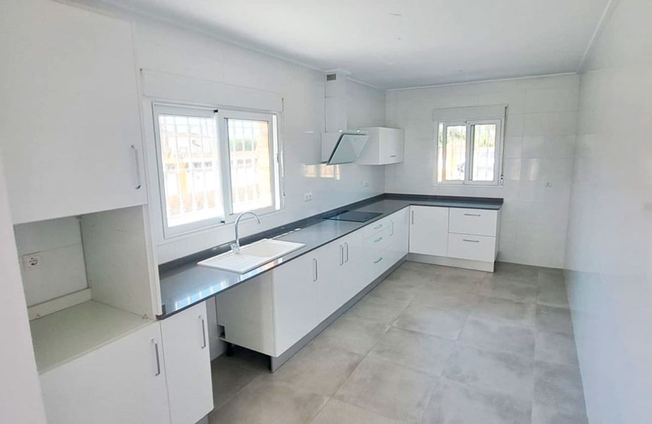 Chalet de 3 habitaciones en Catral en venta - 410.000 € (Ref: 9934998)