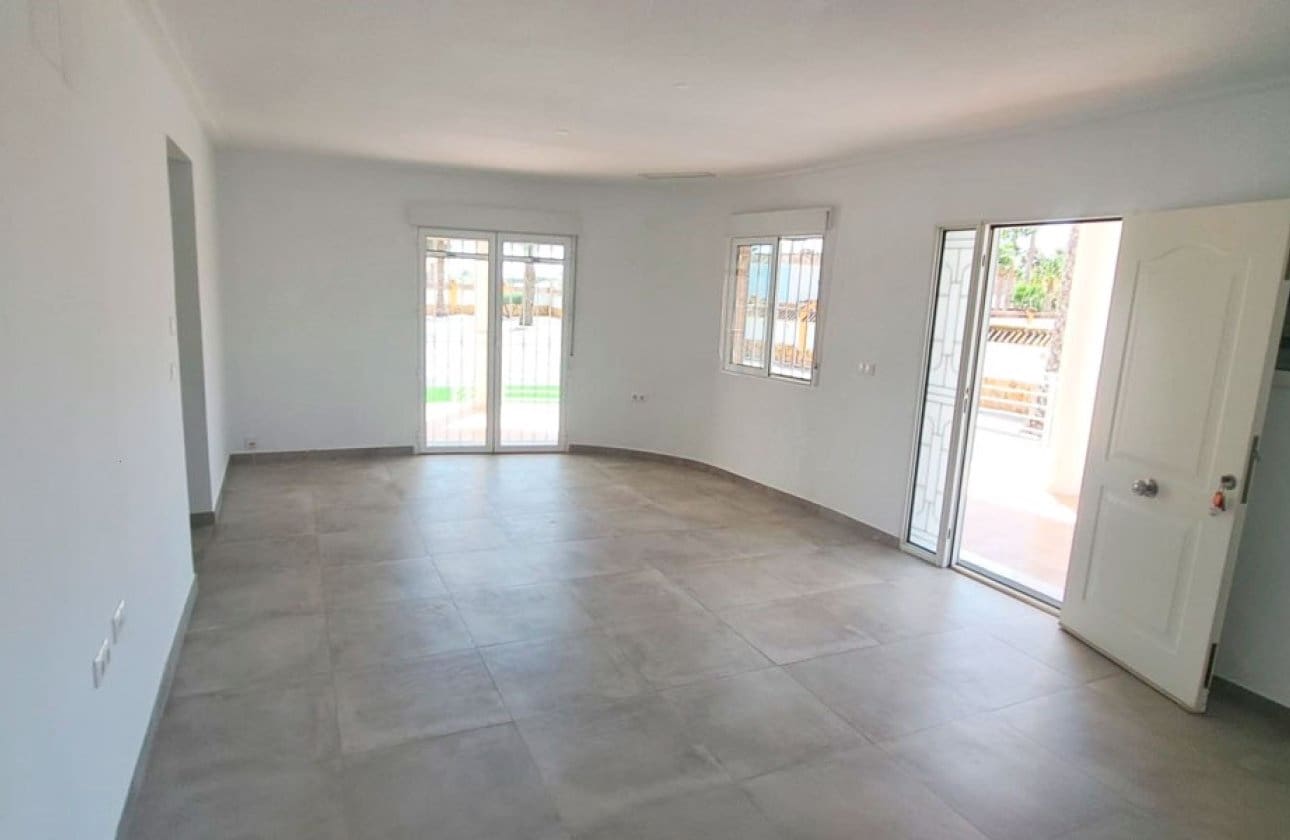 Chalet de 3 habitaciones en Catral en venta - 410.000 € (Ref: 9934998)