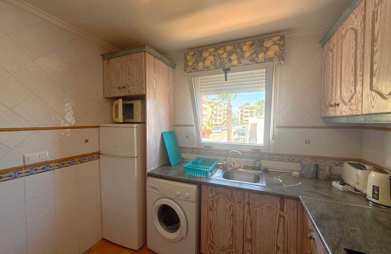 2 makuuhuone Kattohuoneisto myytävänä paikassa Playa Flamenca mukana uima-altaan - 199 950 € (Ref: 9934999)