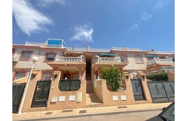 2 makuuhuone Kattohuoneisto myytävänä paikassa Playa Flamenca, Orihuela mukana uima-altaan - 199 950 € (Ref: 9934999)