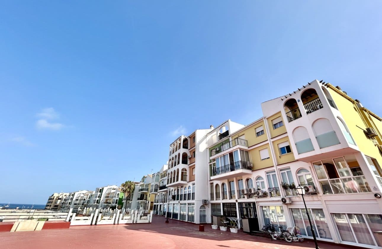 1 chambre Appartement de Plage à vendre à Torrevieja - 164 900 € (Ref: 9935000)