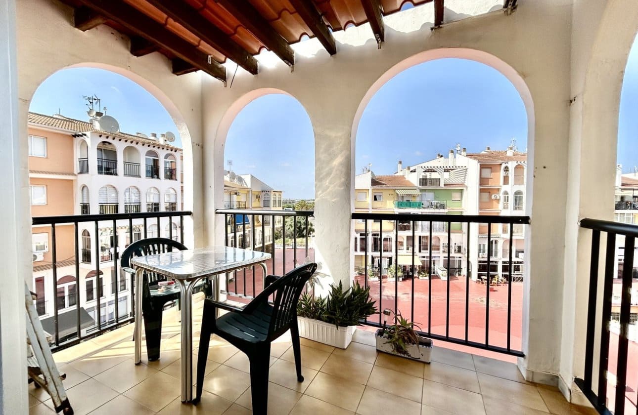 1 chambre Appartement de Plage à vendre à Torrevieja - 164 900 € (Ref: 9935000)