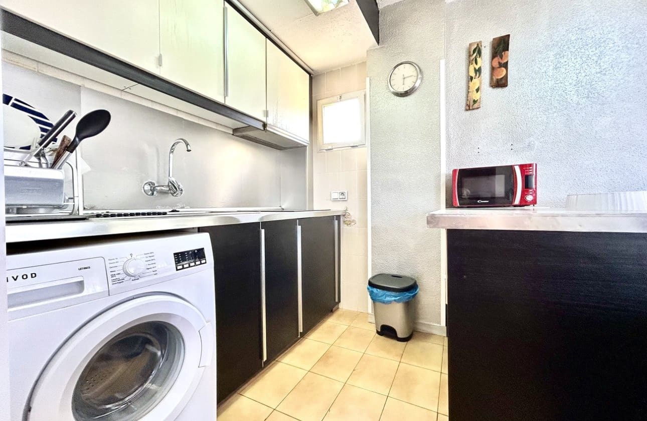 1 chambre Appartement de Plage à vendre à Torrevieja - 164 900 € (Ref: 9935000)
