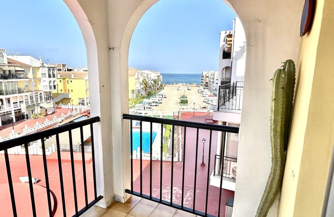 1 chambre Appartement de Plage à vendre à Torrevieja - 164 900 € (Ref: 9935000)