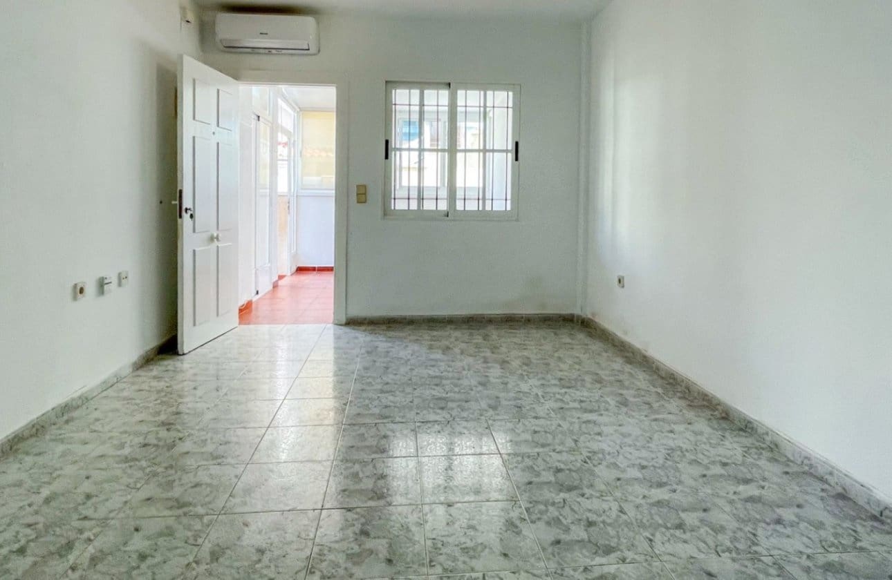 2 sovrum Bungalow till salu i Playa Flamenca med pool - 164 900 € (Ref: 9941266)