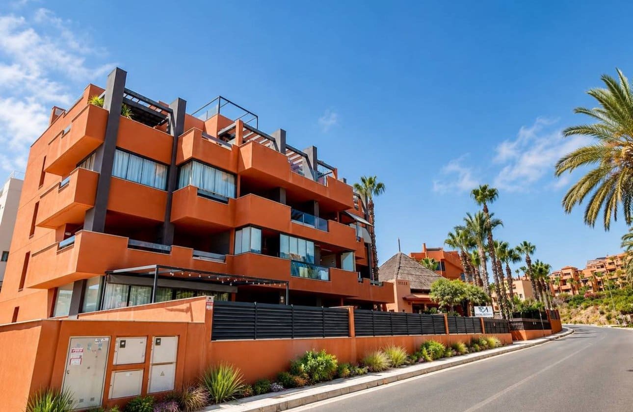 2 soveværelse Lejlighed til salg i Villamartin med swimmingpool - € 260.000 (Ref: 9941271)