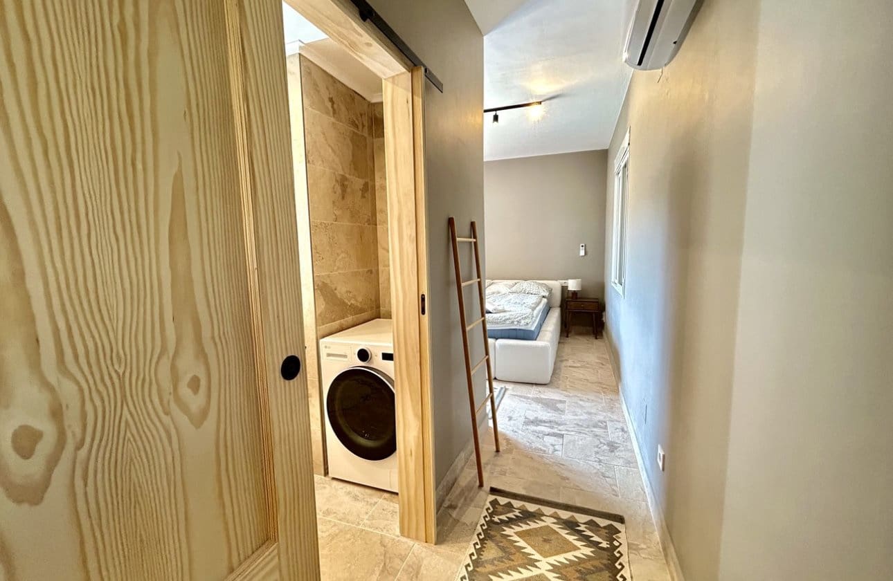 5 slaapkamer Villa te koop in La Zenia met zwembad - € 840.000 (Ref: 9948363)