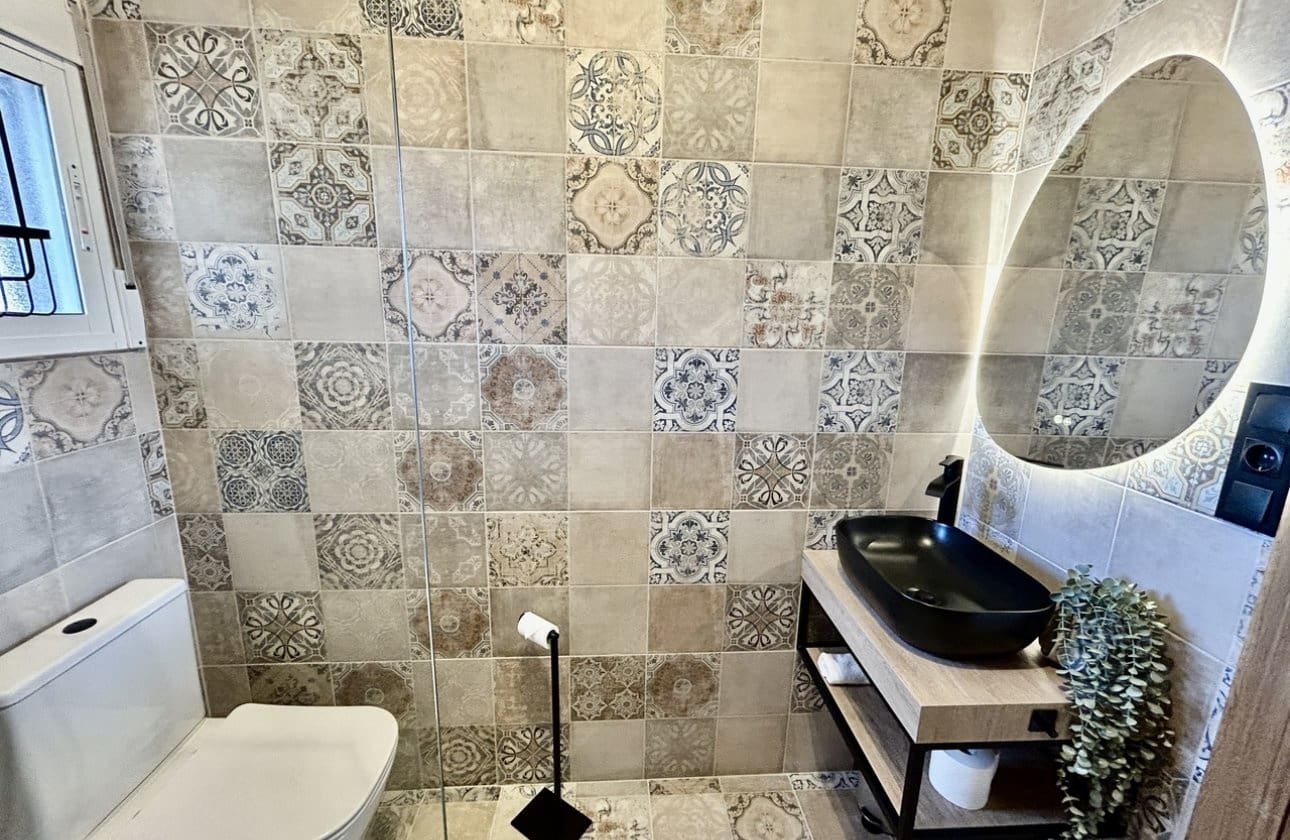 5 slaapkamer Villa te koop in La Zenia met zwembad - € 840.000 (Ref: 9948363)