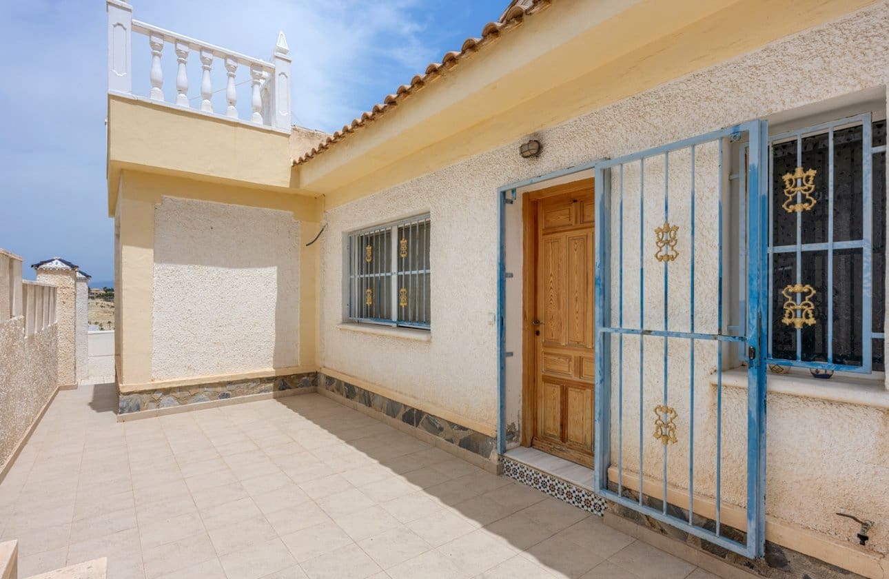 Casa de 3 habitaciones en Ciudad Quesada en venta con piscina - 209.000 € (Ref: 9948364)
