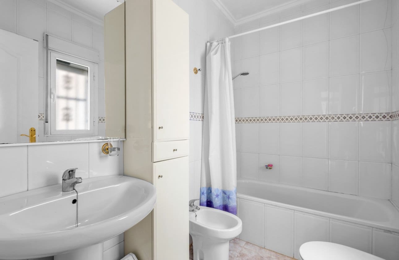 Casa de 3 habitaciones en Ciudad Quesada en venta con piscina - 209.000 € (Ref: 9948364)