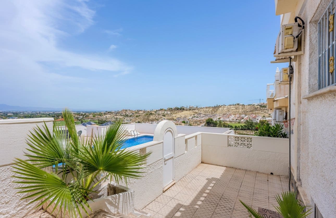Casa de 3 habitaciones en Ciudad Quesada en venta con piscina - 209.000 € (Ref: 9948364)