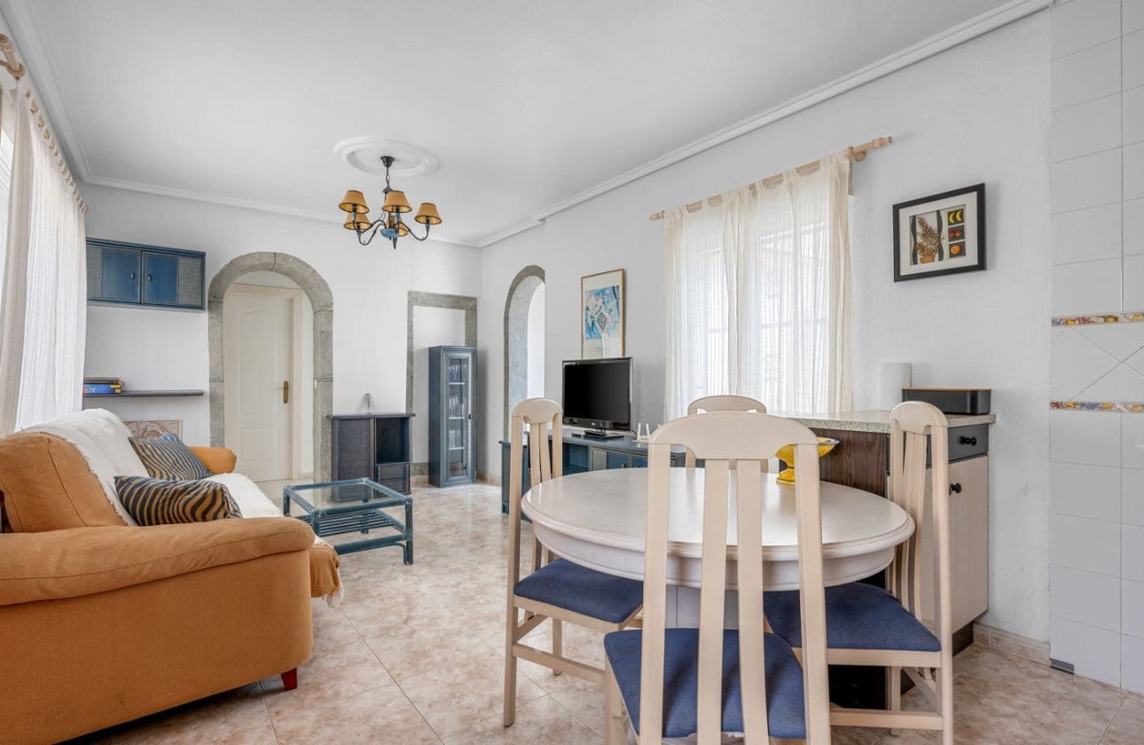Casa de 3 habitaciones en Ciudad Quesada en venta con piscina - 209.000 € (Ref: 9948364)