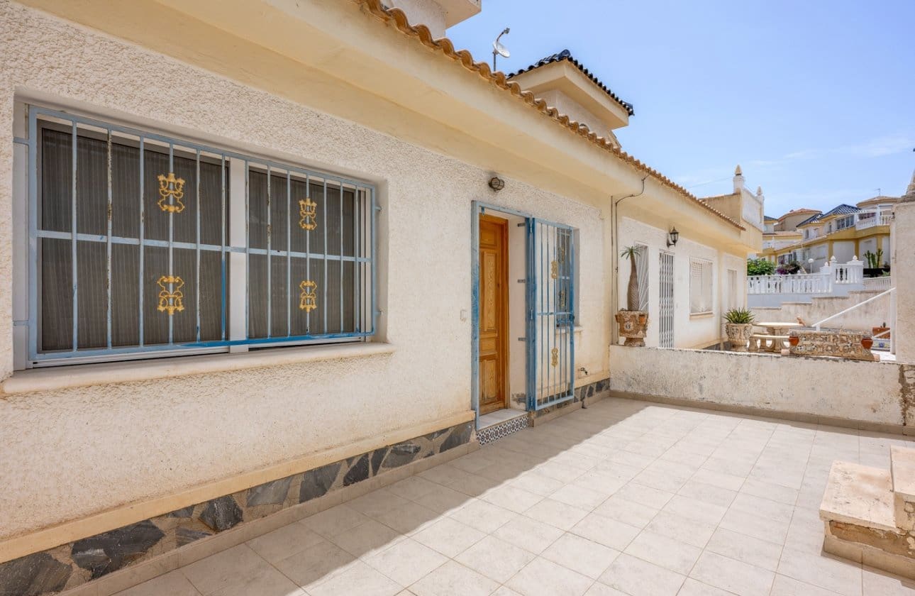Casa de 3 habitaciones en Ciudad Quesada en venta con piscina - 209.000 € (Ref: 9948364)