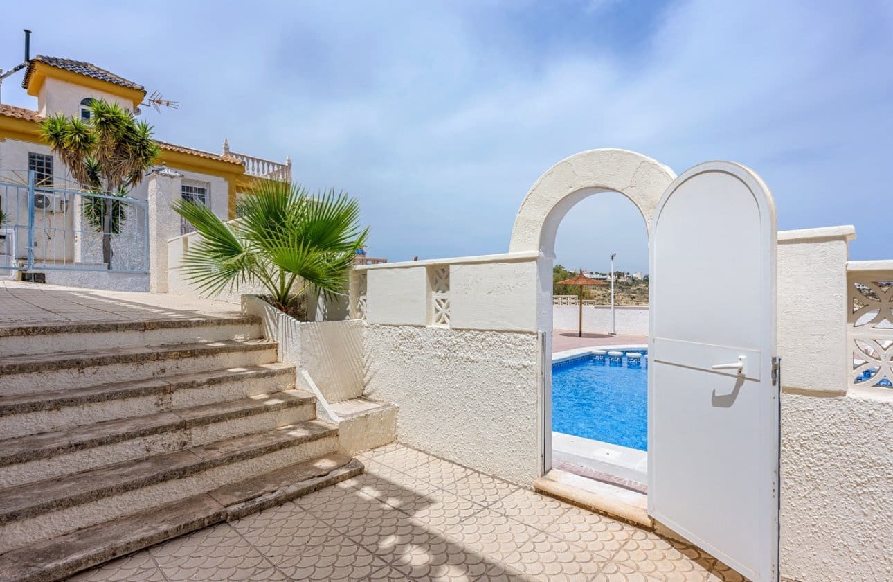 Casa de 3 habitaciones en Ciudad Quesada en venta con piscina - 209.000 € (Ref: 9948364)
